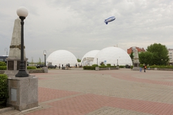 Выставочный комплекс у здания администрации Томской области